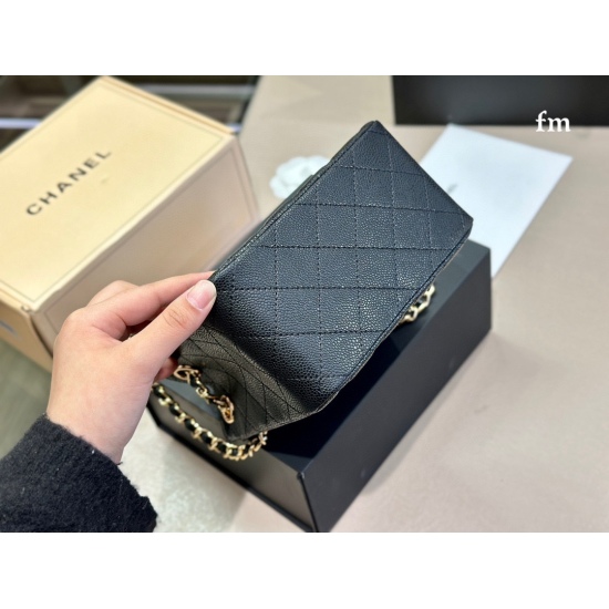 On October 13, 2023, 205 comes with a folding box size of 18 * 16cm Chanel 2023 Bucket Pack Caviar Chain Matching Details