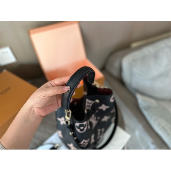 2023.10.1 255 box (high order) size: 26cmL Home New Product Water Bucket is fragrant and easy to carry! Original leather lining, cowhide quality! A new product that falls in love at first sight! Hand held! Under the armpit! : Cross body search Lv black bu