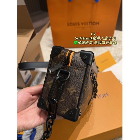 2023.10.1 P235 folding box ⚠️ Size 20.12LV Softtrunk Scarecrow Box Bag ✅ The top-level original single ceiling series was stunned by its appearance to the point where it was simple, atmospheric, and fashionable