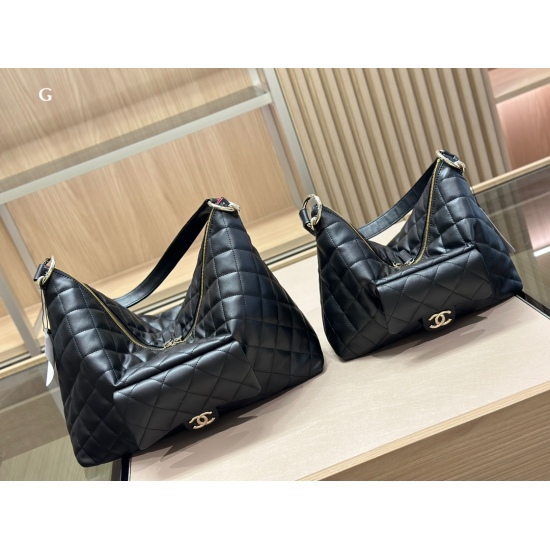 On October 13, 2023, 225 230size: 30 * 23cm (small) 39 * 28cm (large) Chanel 23b/hobo underarm bag is not greasy! A soft and large bag is only handsome | With a full texture and a sense of sophistication, it is suitable for both sweet and cool styles~