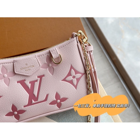 2023.09.03 185 box size: 21 * 11cmL Home 23ss easy pouchheasypouch Mahjong feels pink but not greasy in the summer. It belongs to a bag of three backs, one shoulder portable crossbody double shoulder straps!