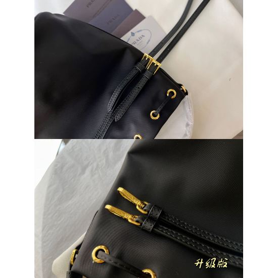 2023.11.06 195 box size: 17 * 21cm Prada 〰️ Nylon bucket bag! Round and cute! Very compact, practical and beautiful!!!