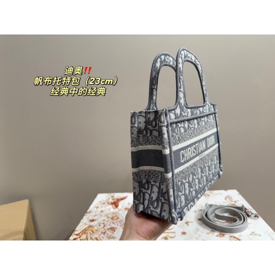 2023.10.07 P155 box matching ⚠ Size 23.16 Dior Canvas Tote Bag Book Tote (mini) is a classic and stylish bag that can be easily controlled with any combination, making it a must-have item for every cute girl