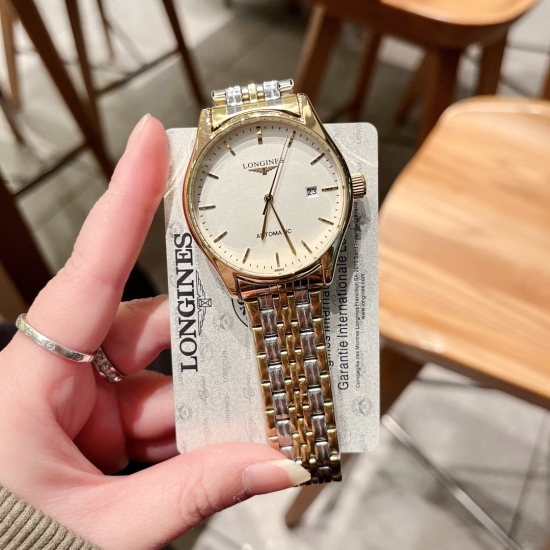 20240408 Exclusive New Literal 220 Brand: Longines, a classic and popular men's mechanical wristwatch. The overall design of the watch is simple and elegant, suitable for casual and business wear. The dial diameter is 40mm, thickness is 11.5mm, paired wit