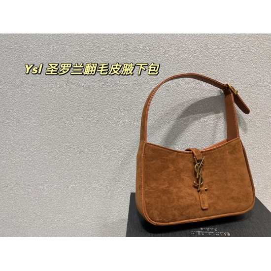 2023.10.18 P185 box matching ⚠️ Size 23.13 Saint Roland Suede Underarm Bag has a versatile temperament that can be sweet, salty, A-shaped, and sassy, effortlessly handling any style. It is a must-have for beauty collection