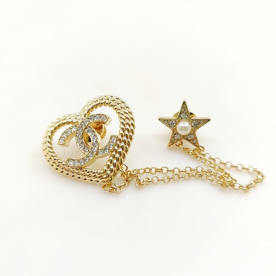 20240413 P70 [ch * nel's latest hollow heart double-layer chain brooch] Consistent ZP brass material