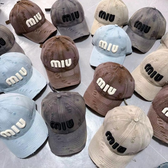 220240401 P50miumiu Miao's perforated baseball cap is fashionable and versatile