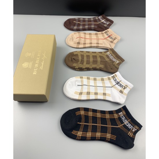2024.01.22 BURBERRY (Burberry) counter synchronous style [proud] clever] pure cotton quality, comfortable on the feet [good] strong sweat absorption and breathability [strong] [strong] [strong] one box with 5 pairs in