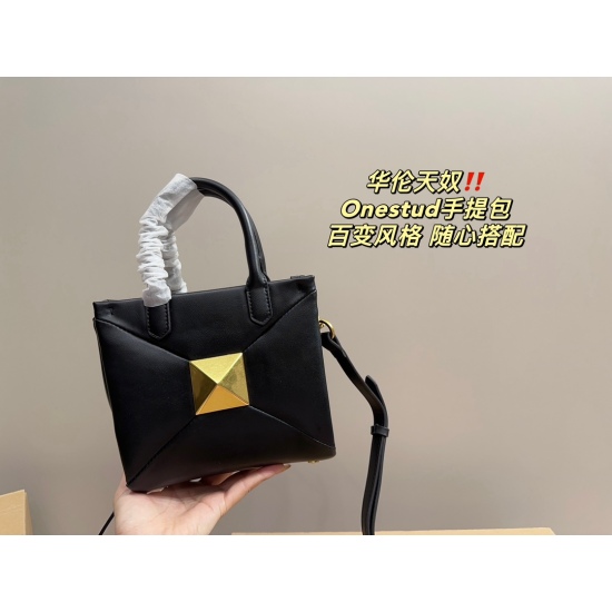 2023.11.10 P215 box matching ⚠️ Size 18.17 Valentino Onestudy handbag meets all daily needs, making travel very convenient and fashionable