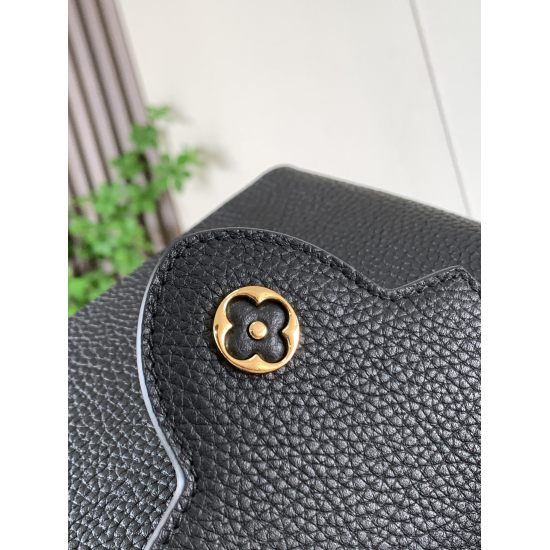 20231125 P1200 [Premium Original Leather M59709 Black Gold Buckle] This Capuchines mini handbag is made of bright Taurillon leather, interwoven and wrapped with a chain, showcasing exquisite craftsmanship. The chain can be easily removed or adjusted to ac