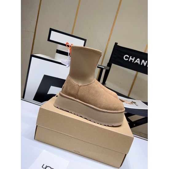 On September 29, 2023, the factory batch 2802023, the latest UGG pencil boots are too thin. The part of the bird leg hose is really elastic, making it very comfortable to wear without any tension. The modified leg shape is particularly strong, and the lon