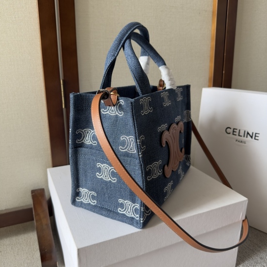 20240315 P730 new product launched: CE new fabric tote~technology inspired logo printing, low-key and high-end! The material of soft fabric adds a casual and free flavor. Hand held crossbody! Tot and the bucket are definitely the kings in terms of capacit