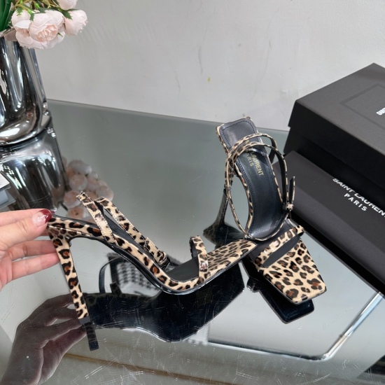 20230923 P290 [SAIN * LAURENT] Saint Laurent • YSL Chain High Heel Sandals Classic logo letter design, super beautiful upper foot, original 1:1 mold opening, official website synchronization fabric: patent leather insole: imported sheepskin sole: Italian 