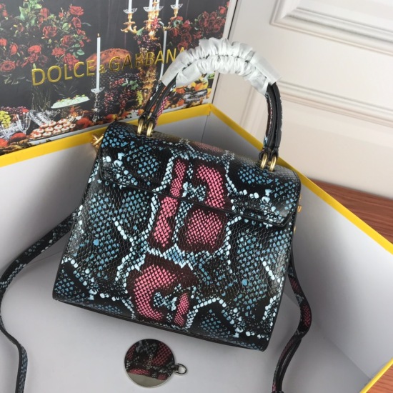 20240319 batch 490 【 Dolce Gabbana Dolce Gabbana 】 High end goods, delicate handcrafted, favored by many celebrities for their favorite crossbody ❗ Paired with a variety of colorful and cool blue snake patterns for overseas purchasing ⚡  DG comes with ori