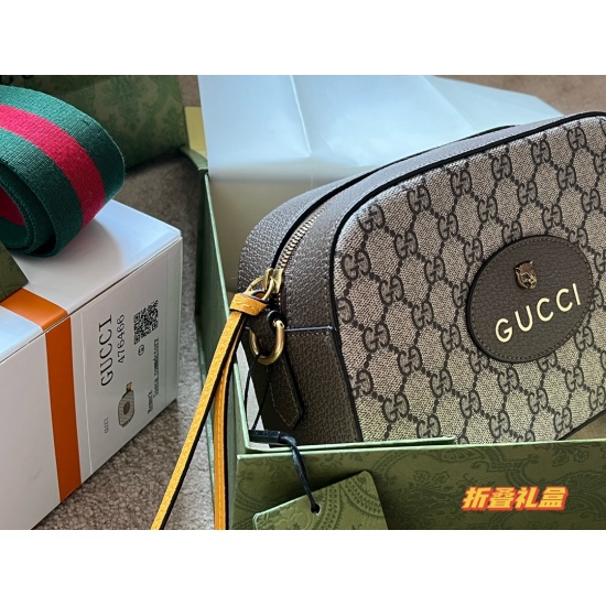 2023.10.03 200 box size: 24 * 15cmGG tiger head camera bag! The classic vintage paired with the wide red and green webbing of calf leather is Gucci's most classic brand symbol. It has a large capacity and is very lightweight! Unique and elegant~unisex kil