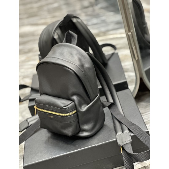 20231128 batch: 710 mini backpacks arrived_ The full leather counter has launched a limited edition of imported Italian cowhide, meticulously crafted to match the fabric. The fabric is lightweight and convenient, practical and versatile, suitable for both