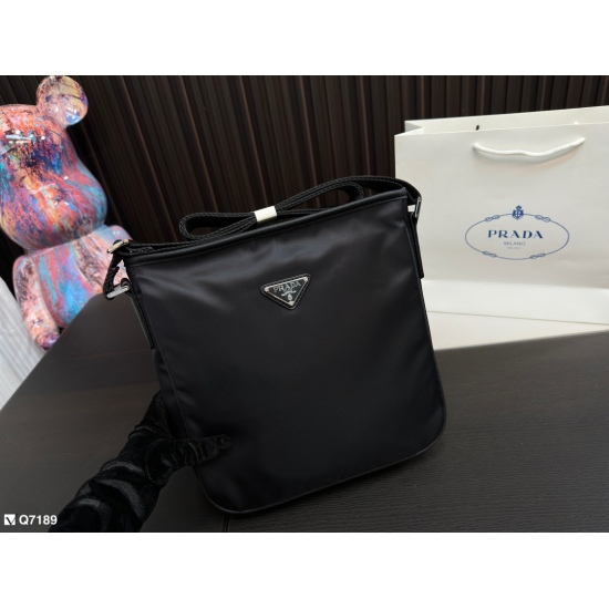 2023.11.06 195 Prada PRADAmilano1913 shoulder/diagonal bag official website synchronization, using imported black original parachute nylon waterproof fabric from South Korea, Italian cross patterned top layer leather, Lampo zipper, high-quality electropla