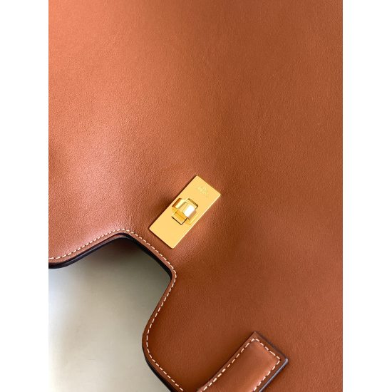20240315 P1150CELIN-E16 CABAS16 Smooth Cow Leather Handbag 23s Summer New 16 CABAS Handbag Another handbag suitable for urban girls commuting is here! The ultra-light weight is very suitable for daily commuting and vacation, and can accommodate both capac