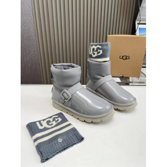 twenty million two hundred and thirty thousand nine hundred and twenty-three ❤ P260 2023 UGG New One Shoe Two Snow Boots! Bling Bling ✨✨ Series, the upper is made of imported and anti freeze crack imported patent leather. The shoe barrel is made of unique