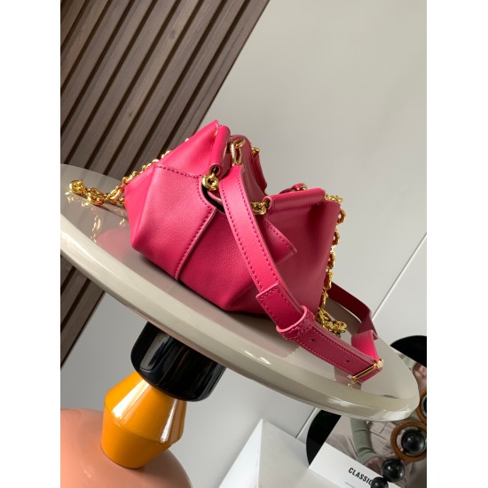 20240325 P1030 Paseo handbag new chain style small dumpling bag, original factory imported Napa cowhide, creates a lazy, casual and high-end temperament. Paseo's exquisite workmanship, simple and elegant silhouette, combined with beauty and practicality, 