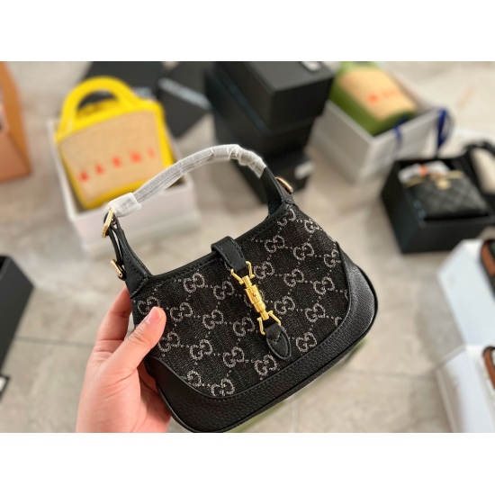 2023.10.03 225 box size: 20 * 15cmGG denim black jackie 1961 is very classic and retro! Mobile phone max can be put down! Double G jacquard denim fabric ➕ Black tannins!