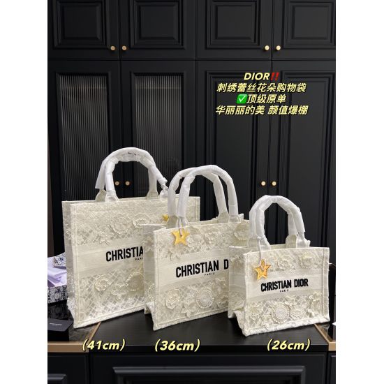 2023.10.07 Large P345 ⚠️ Size 41.34 Medium P340 ⚠️ Size 36.28 Small P325 ⚠️ Size 26.21 Dior Embroidered Lace Flower Shopping Bag ✅ Top Original Super Classic Series cool and cute Perfect Beauty Fashion Versatile Cute and Charming Girl Is You