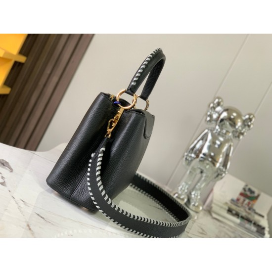 20231126 P1350 [Premium Original Leather M21121 Black Woven Gold Buckle] This Capuchines Medium handbag showcases the exquisite craftsmanship of Louis Vuitton. The color details of the Taurillon leather body, handle, and shoulder strap contrast, while the