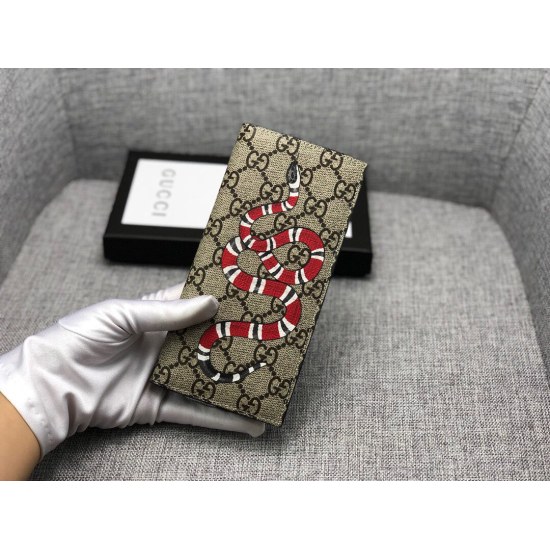 2023.07.06 [Product Name]: GUCCI [Product Model]: 451275 (Snake) [Product Quality]: Original [Product Material]: PVC [Product Specification]: 17.5 * 8.5 * 1.5 [Product Color]: Coffee [Product Description]: The latest popular suit with printed snak