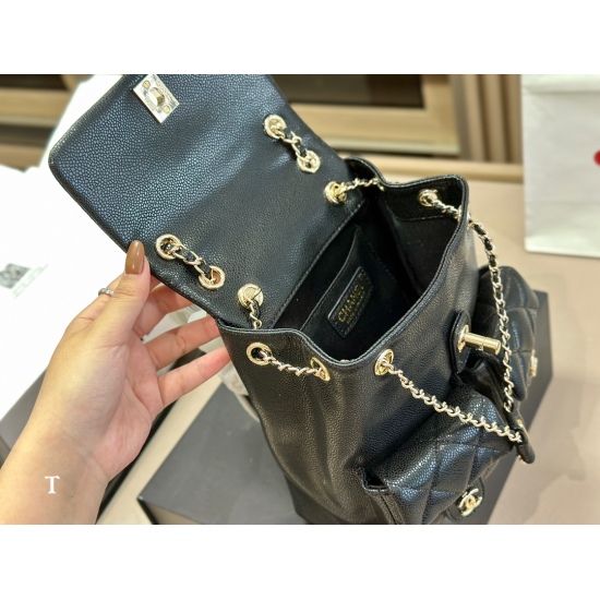 On October 13, 2023, 250 comes with a folding box and an airplane box size of 20 * 22cm. Chanel caviar backpack can be cute and love the cutest backpack of this season