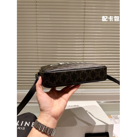 2023.10.30 P200 Counter Synchronization ❤ The latest camera bag from the Celine counter is a brand new and high-end high-quality original fabric. It is a super big brand with a particularly foreign upper body. I like the beautiful girl and I keep it for m