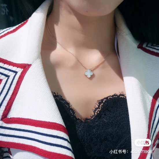 20240411 BAOPINZHIXIAO ❗ Purchase genuine diamond buckles on behalf of others ❗ The highest level Van Cleef Yabao VCA four leaf clover single flower necklace is made of high-end customized 925 sterling silver plated with thick gold, high-definition engrav