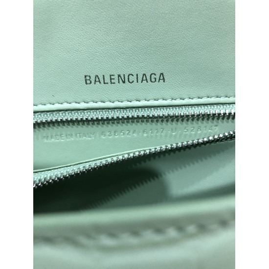 Batch 650 Balenciaga from Balenciaga in 20240324. Italian imported explosive pattern top layer cowhide tassel style small black nail (large bottom length 38cm * 24cm * 12cm) (medium bottom length 30cm * 19cm * 11cm/) (mini bottom length 23cm * 15cm * 128c