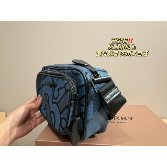 2023.11.17 P195 folding box ⚠️ The size 21.13 Burberry men's camera bag is versatile and without friends, it is cool, fashionable, and highly organized. The material is very light and can be worn, and the upper body is also handsome