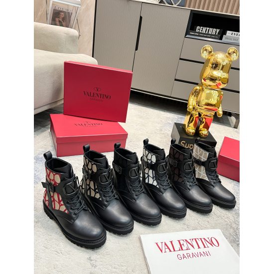 November 19, 2023 [Valentino] Valentino 2023 Autumn and Winter New Women's Boot Top Edition Comfortable, Versatile, Slim, High Quality Material Original Big V-Button Original Canvas Not Ordinary Fabric on the Market All Uppers Made of High Grade Top Layer