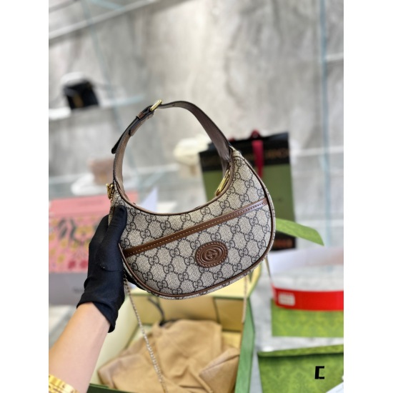 2023.10.03 p200 [New] GUCCI Gucci GG Half Moon Mini Handbag 25cm