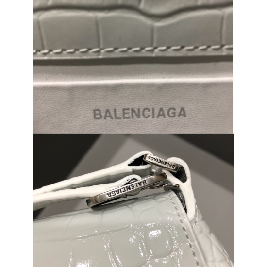 Batch 650 Balenciaga from Balenciaga in 20240324. Italian imported explosive pattern top layer cowhide tassel style small black nail (large bottom length 38cm * 24cm * 12cm) (medium bottom length 30cm * 19cm * 11cm/) (mini bottom length 23cm * 15cm * 75cm