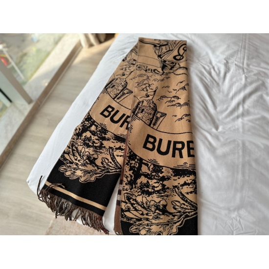 2023.11.17 150 box size: 45 * 190cm Burberry double-sided cashmere scarf! Highly recommended scarf for explosive products! It can be used on both sides, with one knight logo and one classic plaid pattern. It's really great for personal use and gift giving