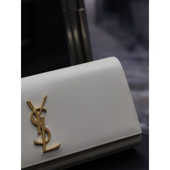 20231128 Batch: 580Classic Kate_ White Caviar Gold Button Classic Flip Handbag ✨ ❀ Highly representative metal logo logo logo, imported Italian caviar cowhide, simple metal decoration, overall low-key, exquisite and versatile. The handbag is sandwiched un