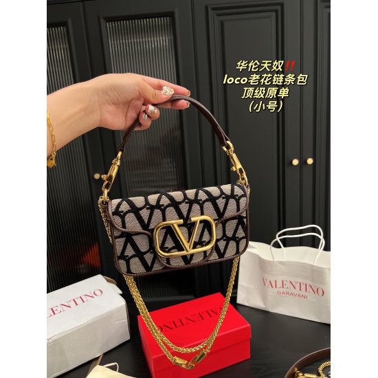 2023.11. 10 large P250 complete packaging ⚠️ Size 28.12 Small P240 Complete Package ⚠️ Size 20.10 Valentino loco vintage chain bag (with gift bag) Top quality original order ✅ 3D embossed fabric unlocks fashion charm, cool and cute, the most beautiful gir