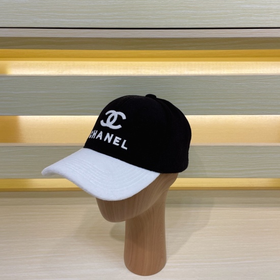 2023.10.2 P50 comes with a dustproof bag [CHANEL Chanel] The new autumn and winter small fragrance style baseball cap is very comfortable with plush and plush. It's a great match for the big brand, and it's a great option to close your eyes