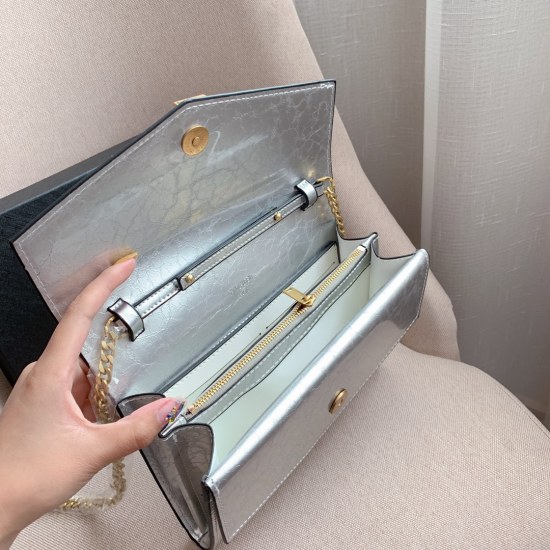 2023.10.18 P195 Cowhide Quality SAINT LAURENT ysl Saint Laurent High Quality Original Jelly Patent Leather Fabric ⭐ The craftsmanship of high-end customized genuine plate to plate vacuum electroplating silver, hardware, leather metal, and other products i