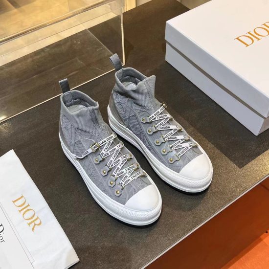 20240403 P240 yuan Dior 2023 Autumn/Winter New Walk 'n Thick Bottom Strap Casual Skateboarding Shoes CD Letter Logo Weaving Strap Dark Flower Woven Colored Canvas Busy Couple Sports Shoes Top of the Market High end Version Material: Original Imported Envi