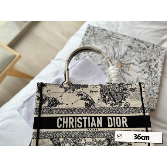 2023.10.07 240 190size: 26.5 * 21cm 36 * 28 cmD Home Tote Shopping Bag CDBooknote23 Latest Shopping Bag 3D Embroidery Non Ordinary Goods Search Dior Tote Tote