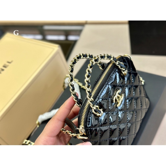 On October 13, 2023, 220 comes with a foldable box, airplane case, Chanel mini seashells, perfect for this season's vintage atmosphere, instantly full size: 16.13cm
