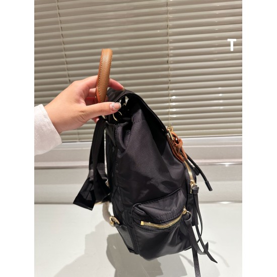 On November 17, 2023, P225 Burberry THE RUCKSACK Military Backpack # Burberry Backpack # BURBERRY How do you get the RUCKSACK backpack? The design inspiration comes from the brand's classic military style from the early 20th century. We hope to use lightw
