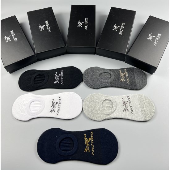 2024.01.22 ARCTERYX (Archaeopteryx) Spring 2023 New Product, Popular, Pure Cotton Quality, Comfortable and Breathable to Wear, One Box of 5 Pairs of O-shaped Socks Will Not Drop Heels