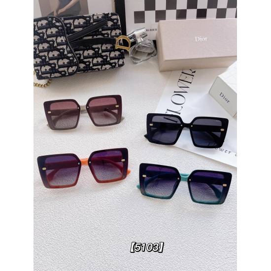 20240330 Brand: CD (with or without logo light plate) Model: 5103 Description: Women's polarized sunglasses: The inner side of the frame is inlaid with starry sky patches, fashionable style live streaming style