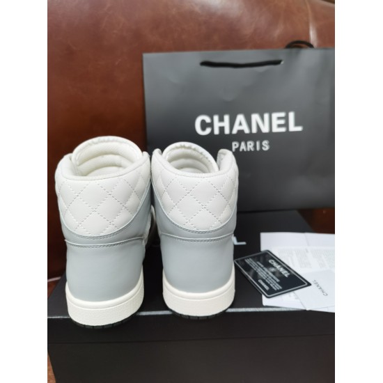 |Couple style Xiaoxiang co branded Nike high top popular casual sports shoes—————————— The top-notch version of the fashion circle will showcase the classic elements of meticulousness and minimalism that never fade away, showcasing a unique dressing style