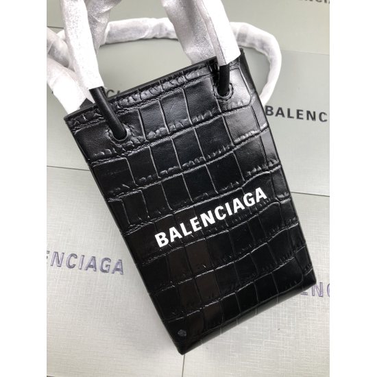Batch 650 Balenciaga from Balenciaga in 20240324. Italian imported explosive pattern top layer cowhide tassel style small black nail (large bottom length 38cm * 24cm * 12cm) (medium bottom length 30cm * 19cm * 11cm/) (mini bottom length 23cm * 15cm * 61cm