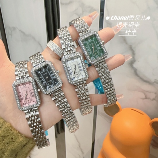 20240408, 2024: The new watch case is equipped with a diamond embedded steel strip of 165# Two and a half, two and a half dial collection # Chanel CHANEL Chanel BOYFRIEND TWEED twill soft cloth steel strip with metal interior and special design! I can't d